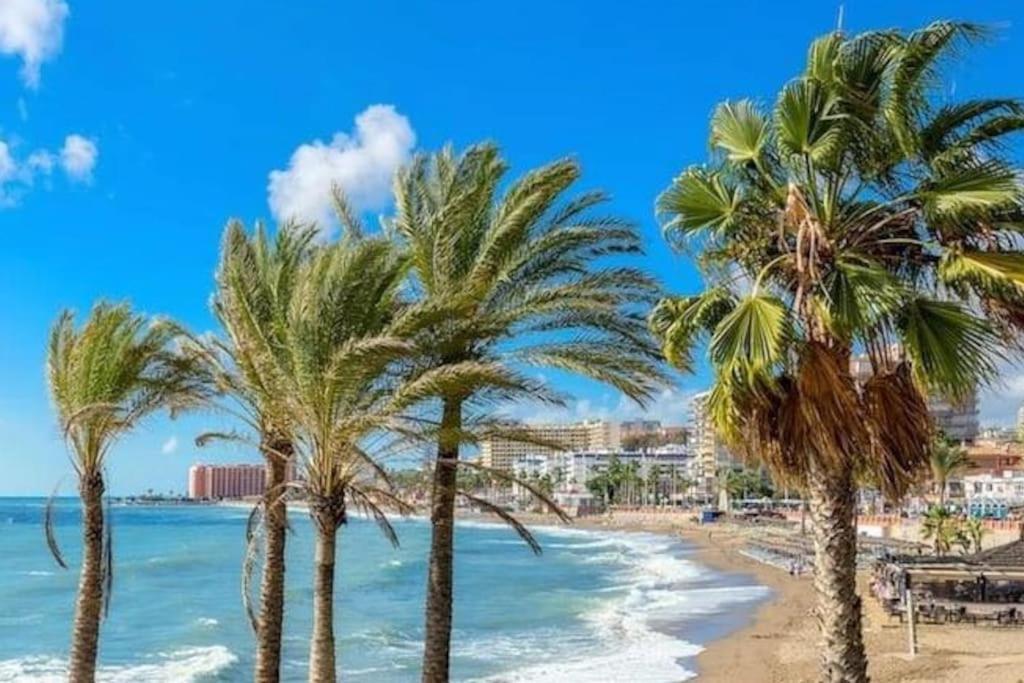 Klimatyczny Loft I Egzotyczny Basen Apartment Benalmadena Luaran gambar